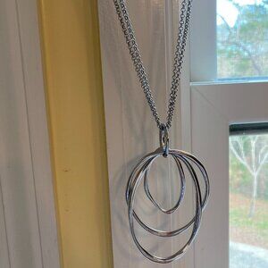 Beautiful Chico's Rings‎ Pendant Necklace